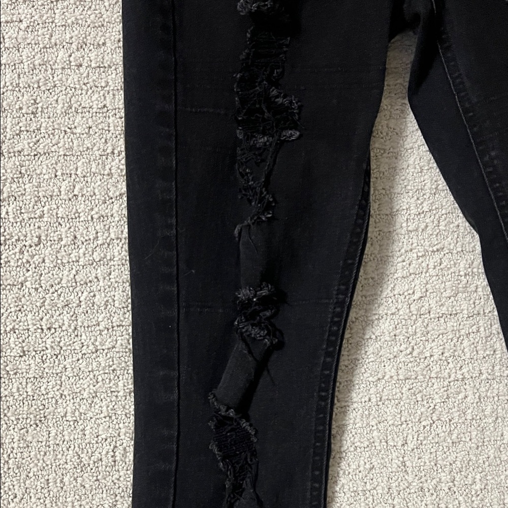 Almost Famous juniors black Skinny Jeans - Picture 2 of 12
